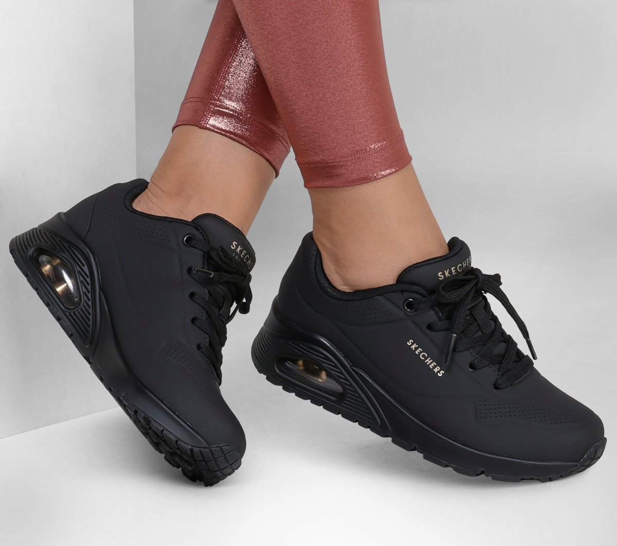 UNO - Stand on Air / Skechers Women