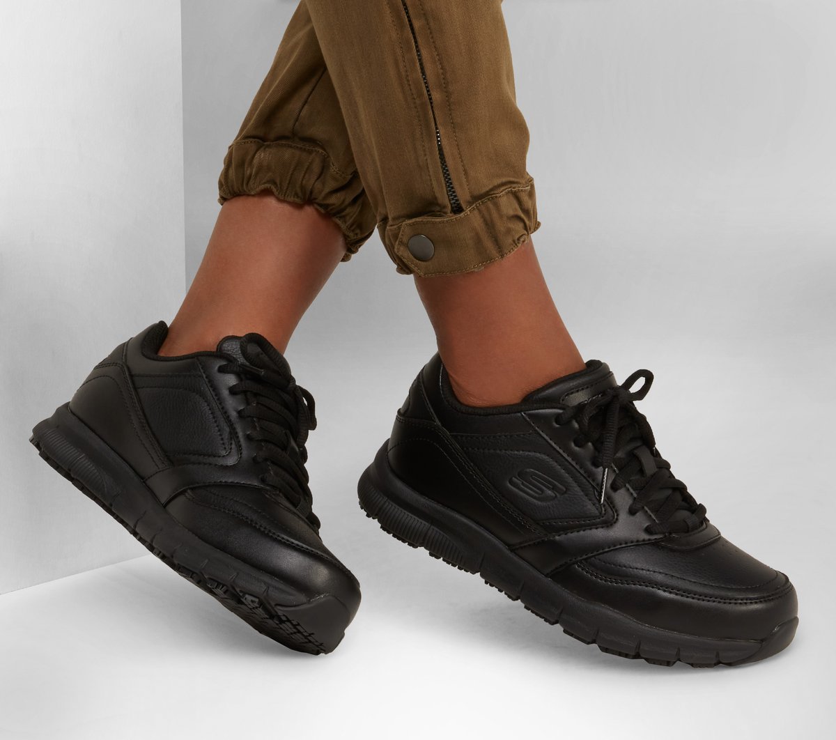 Work Slip-Resistant Relaxed Fit: Nampa - Wyola / Skechers Women