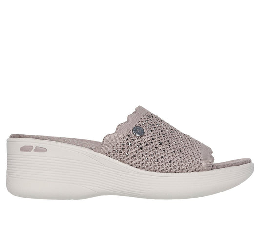 Martha Stewart: Pier-Lite - Light Essence / Skechers Women