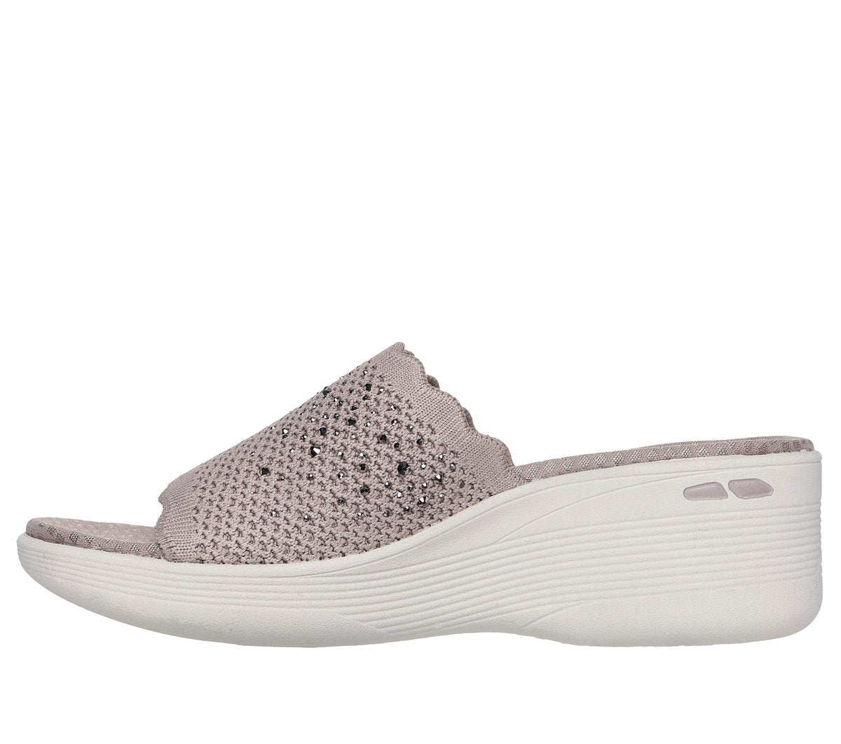 Martha Stewart: Pier-Lite - Light Essence / Skechers Women
