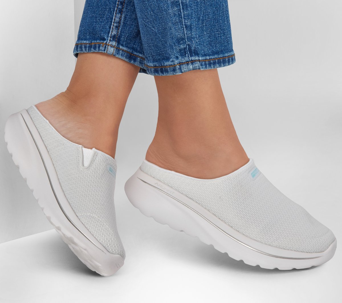 Relaxed Fit: GO WALK Arch Fit N-Joy - Katie / Skechers Women