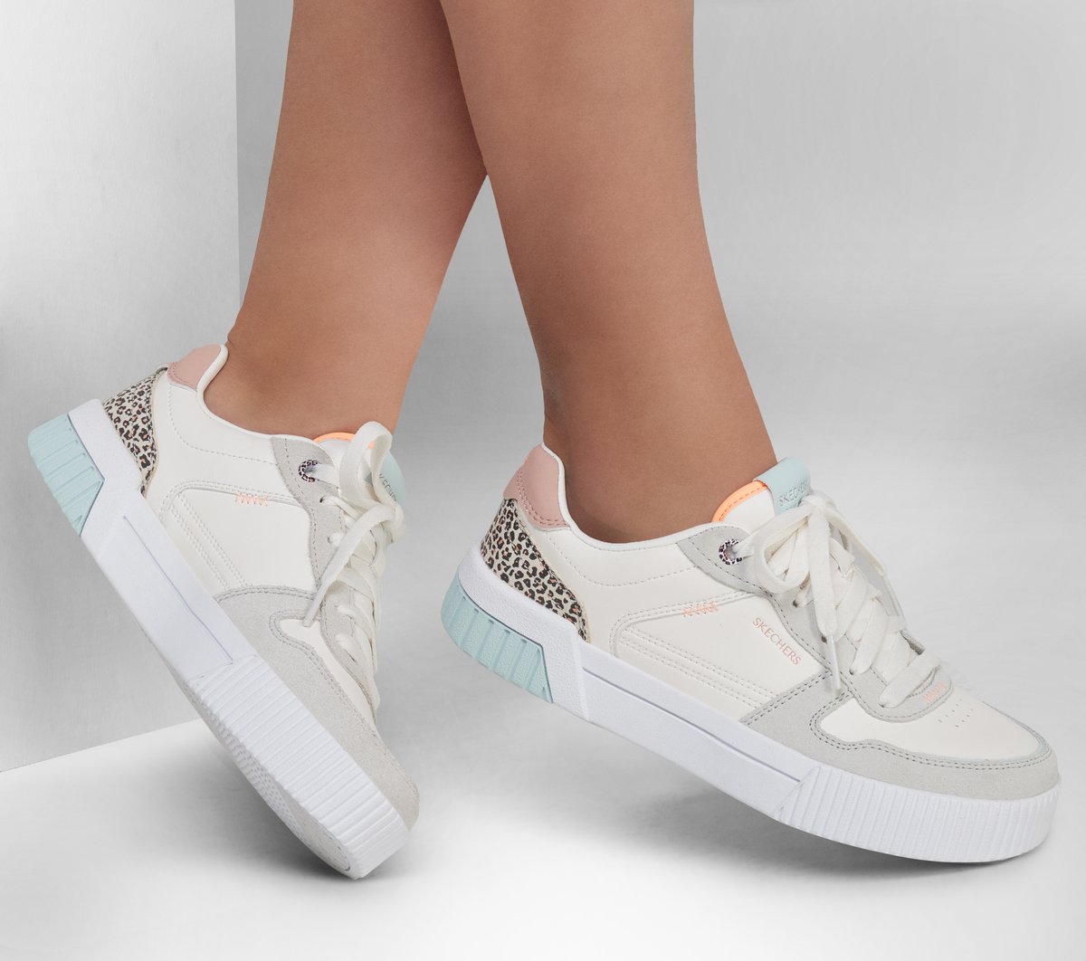 Jade - Feline Instinct / Skechers Women