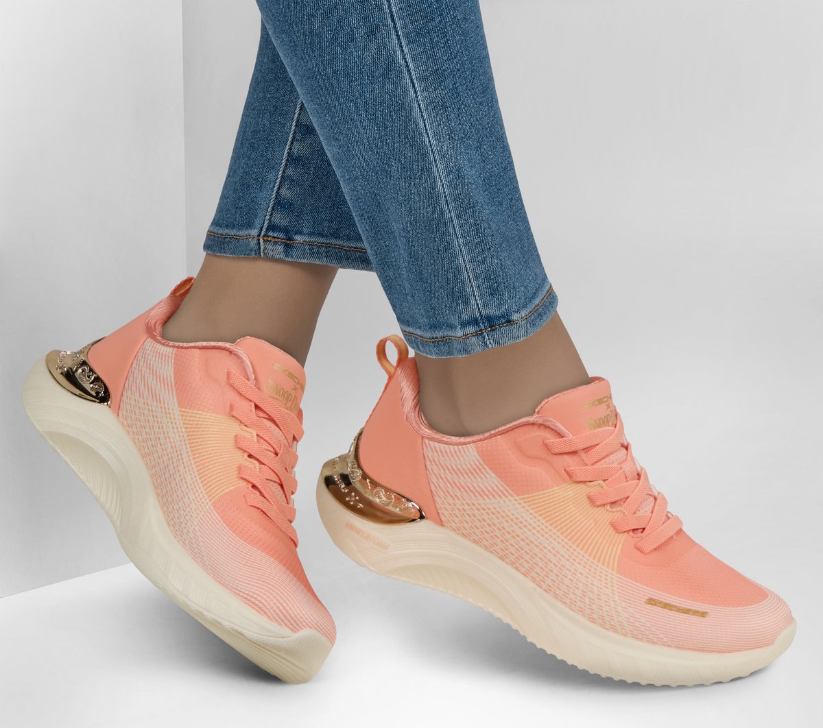 Snoop Dogg: Snoop Ace - Cyber Walker / Skechers Women