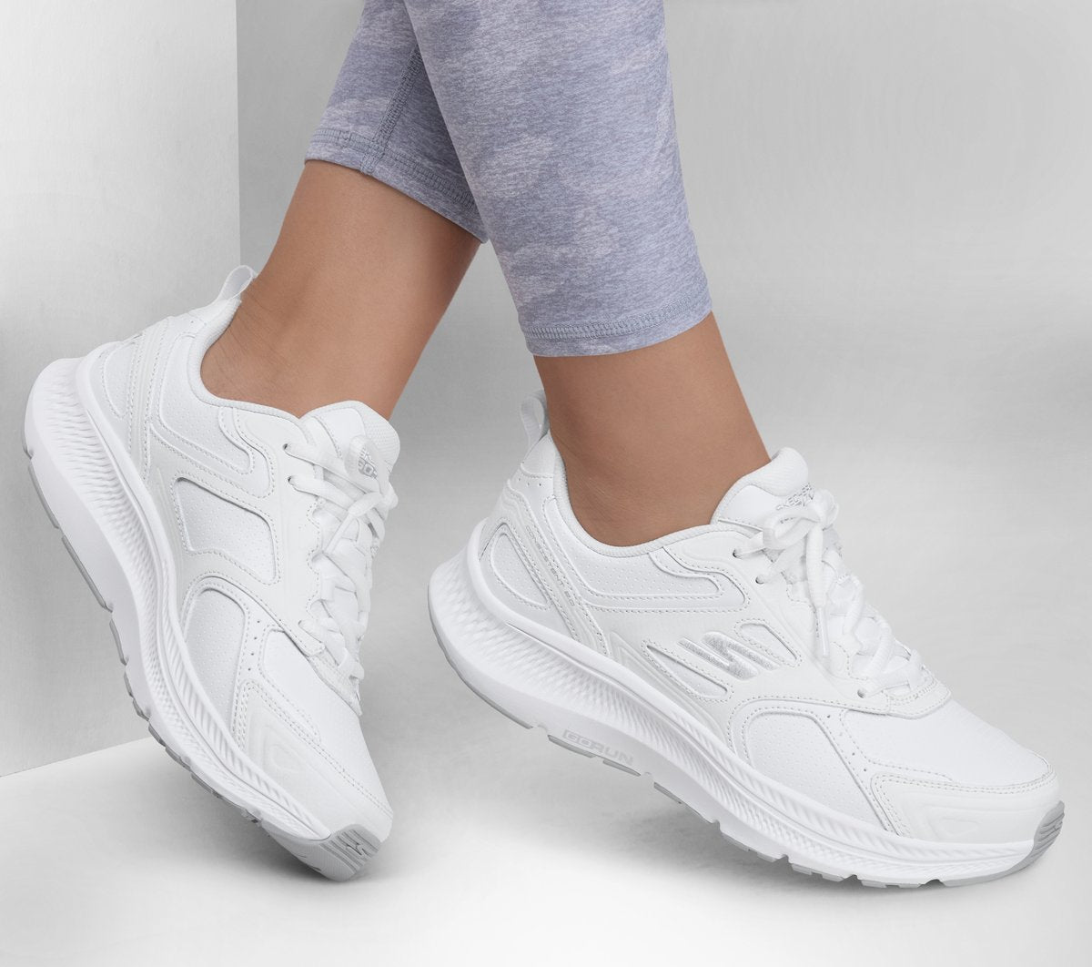 GO RUN Consistent 2.0 - Sumpter Trail / Skechers Women