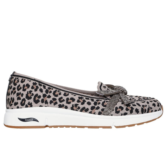 Martha Stewart: Arch Fit Living / Skechers Women