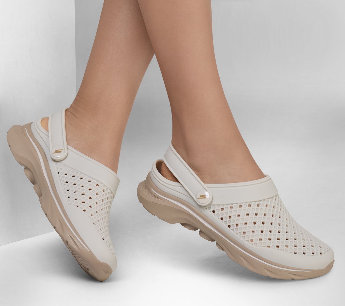 Foamies: GO WALK 7 - Joyous / Skechers Women