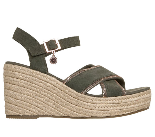 Martha Stewart: Iris - Modest Queen / Skechers Women