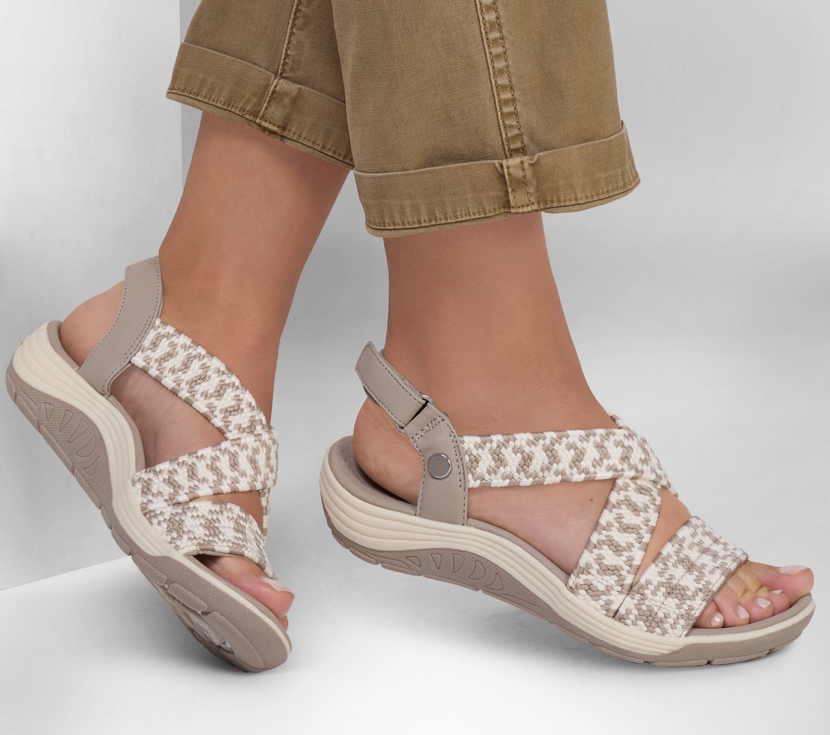 Martha Stewart: Reggae Cup - Coastal Trail / Skechers Women