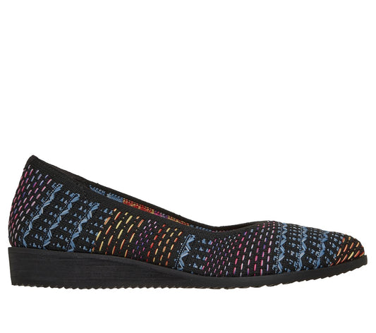 Cleo Sawdust - Quiet Wonder / Skechers New Arrivals